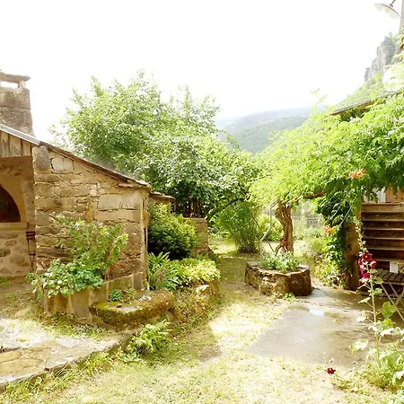 Petit Gite Une Treve * Treves